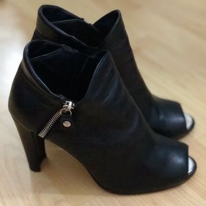 Stuart Weitzman Black leather booties